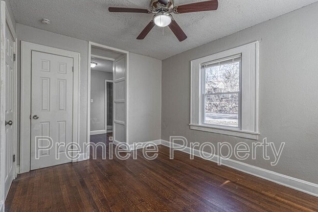 Building Photo - 5421 The Paseo