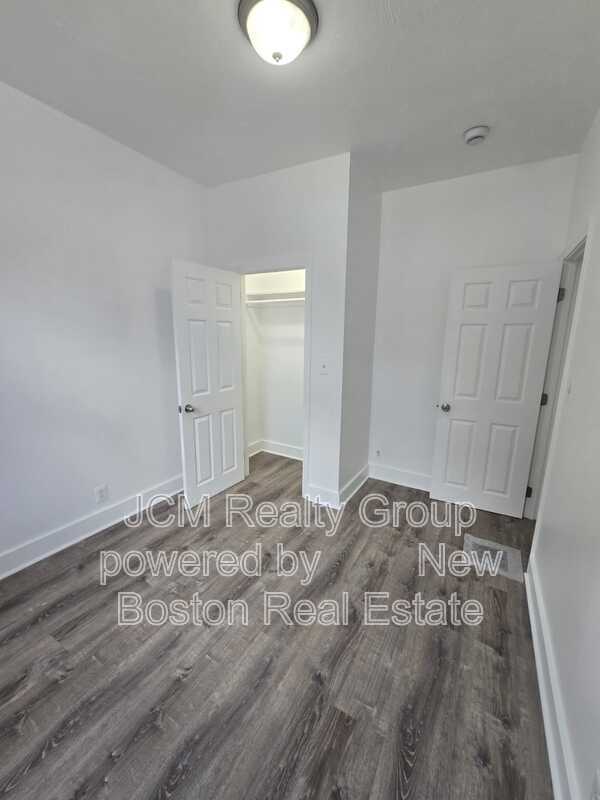 Building Photo - 128 Shawmut St