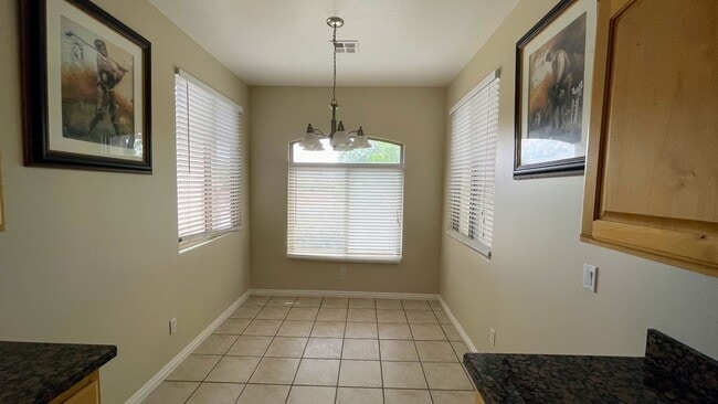 Building Photo - Beautiful 3 Bedroom Home in Coral Canyon!