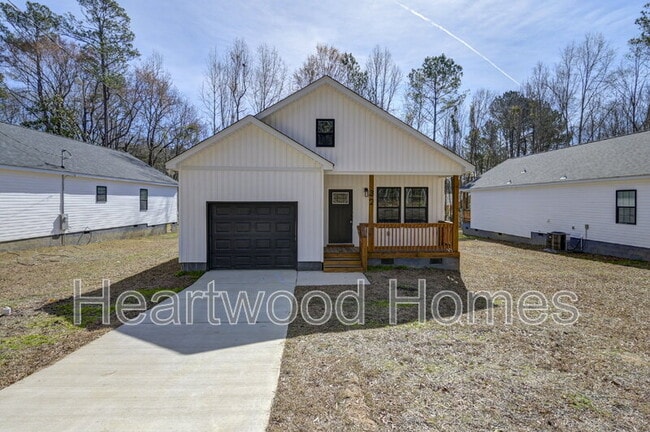 Building Photo - 32 Roberson St