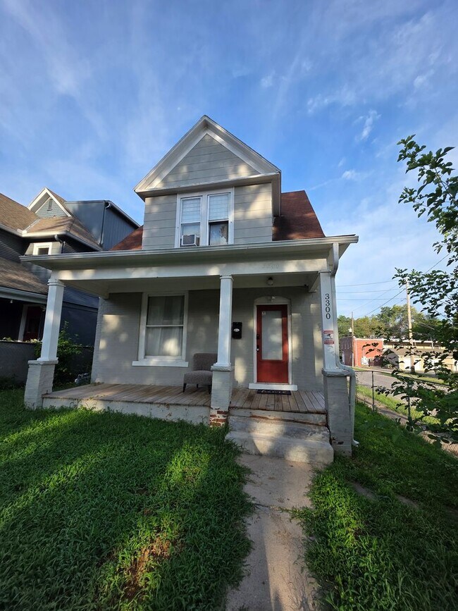 Building Photo - Newly Fully Furnished Midtown House