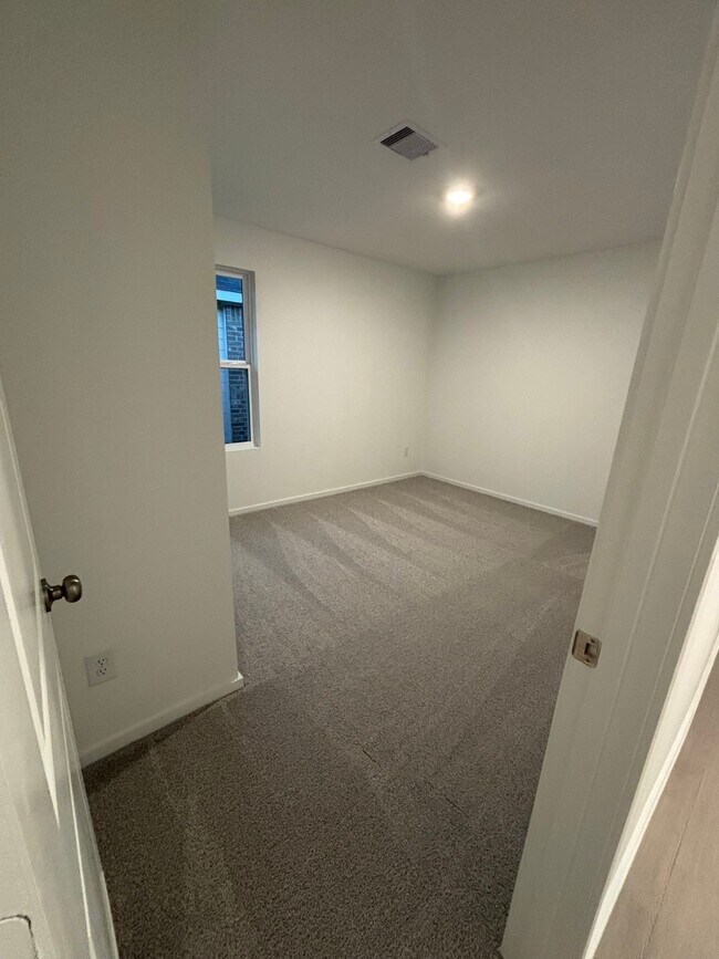 Building Photo - 1733 Lofty Cedar Ct