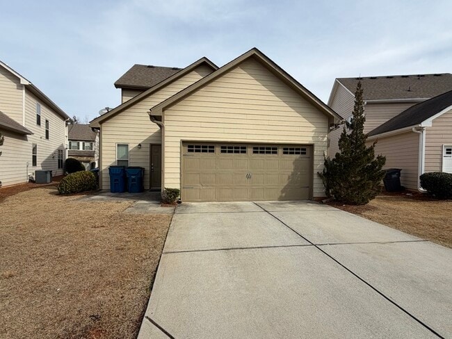 Building Photo - 308 Privet Cir