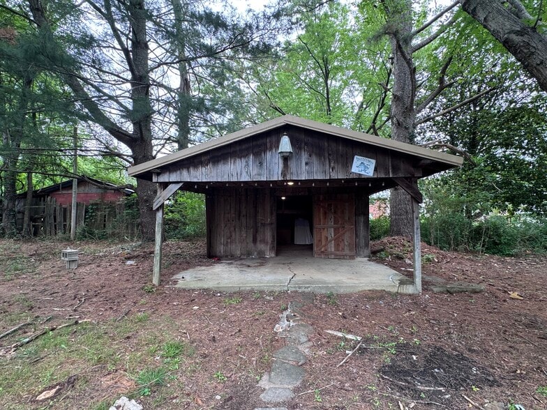 Building Photo - 135 Hunter Ave