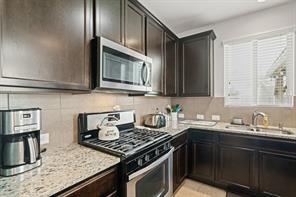 Building Photo - 5319 Ivory Glass Dr