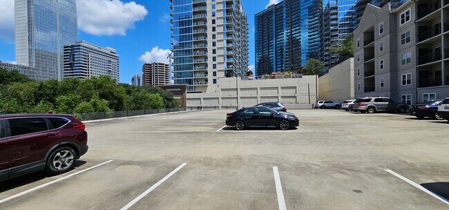Guest Parking - 1075 Peachtree Walk NE