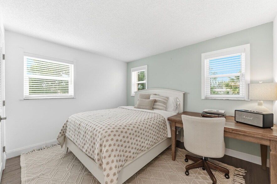 Building Photo - 300 Forest Lakes Blvd