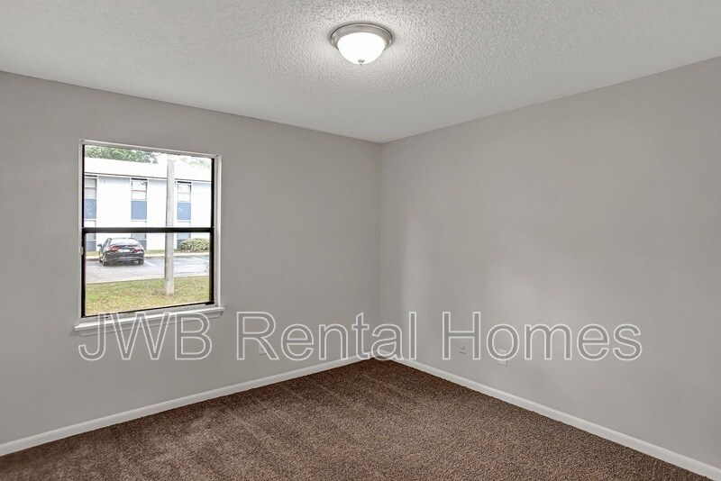 Building Photo - 10825 Key Haven Blvd