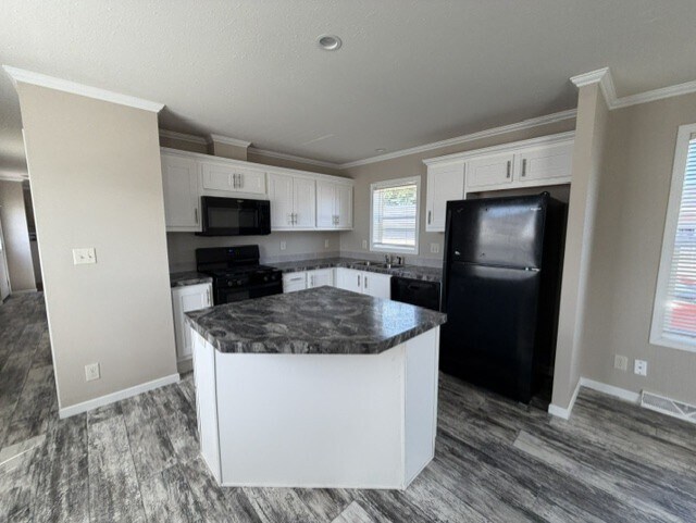 Building Photo - 318 Parkland Ct