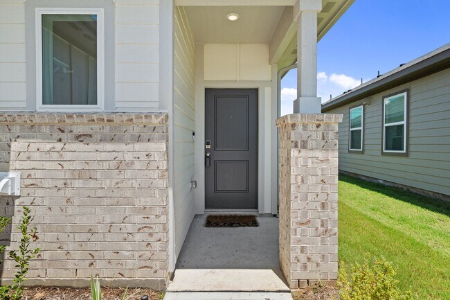 Building Photo - 18006 Lasso Mls Dr