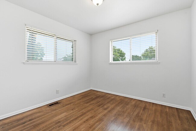 Building Photo - 7610 E 21st Pl