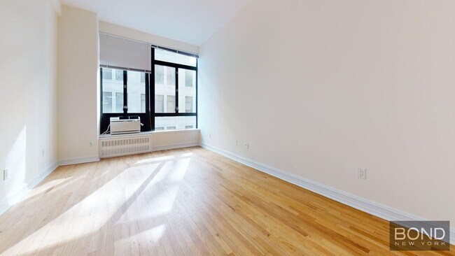 Building Photo - 1 Astor Pl