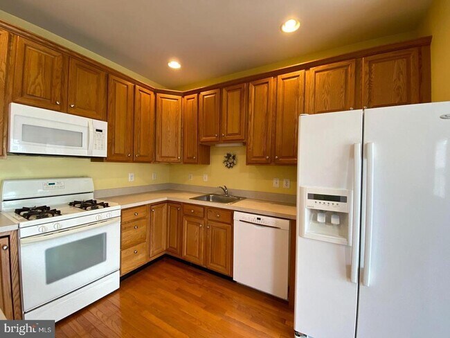 Building Photo - 173 Mountain View Dr