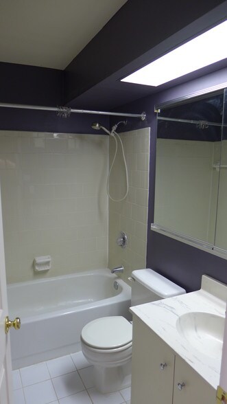 Building Photo - 24 N Wolfe St