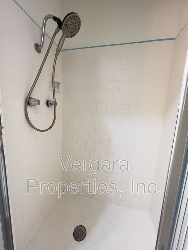 Building Photo - 623 Camino Real