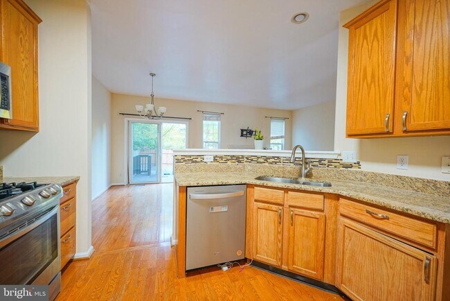 Building Photo - 443 Tuvira Ln