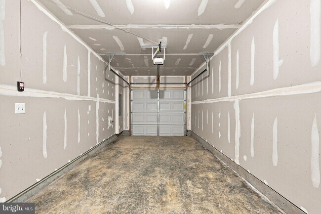 Building Photo - 432 Seeback Dr