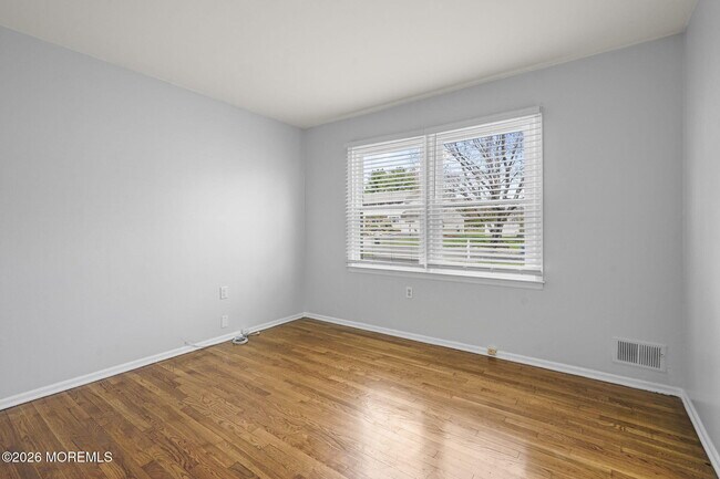 Building Photo - 6 Rockwell Cir