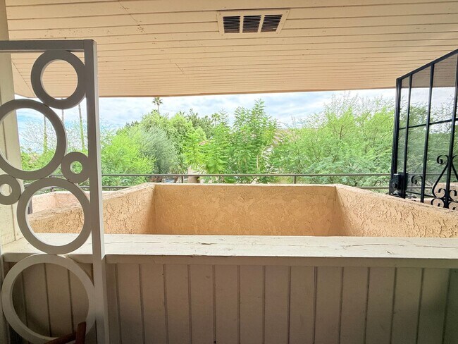 Building Photo - AVAILABLE NOW!! Lovely Upper Level - 1 Bedroom 1 Bathroom in Palm Springs Villas II!