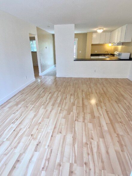 Building Photo - 2747 Leisure Dr