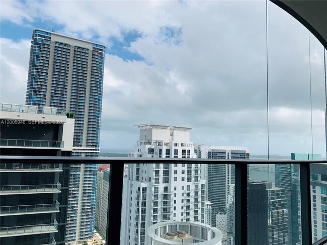 Building Photo - 1000 Brickell Plaza