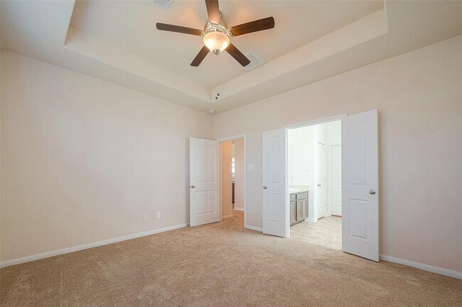 Building Photo - 14633 E Pine Heart Dr