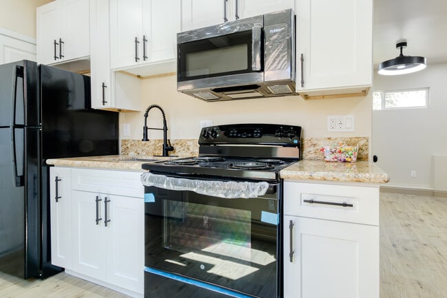 Building Photo - 1174 Sea Strand Ln