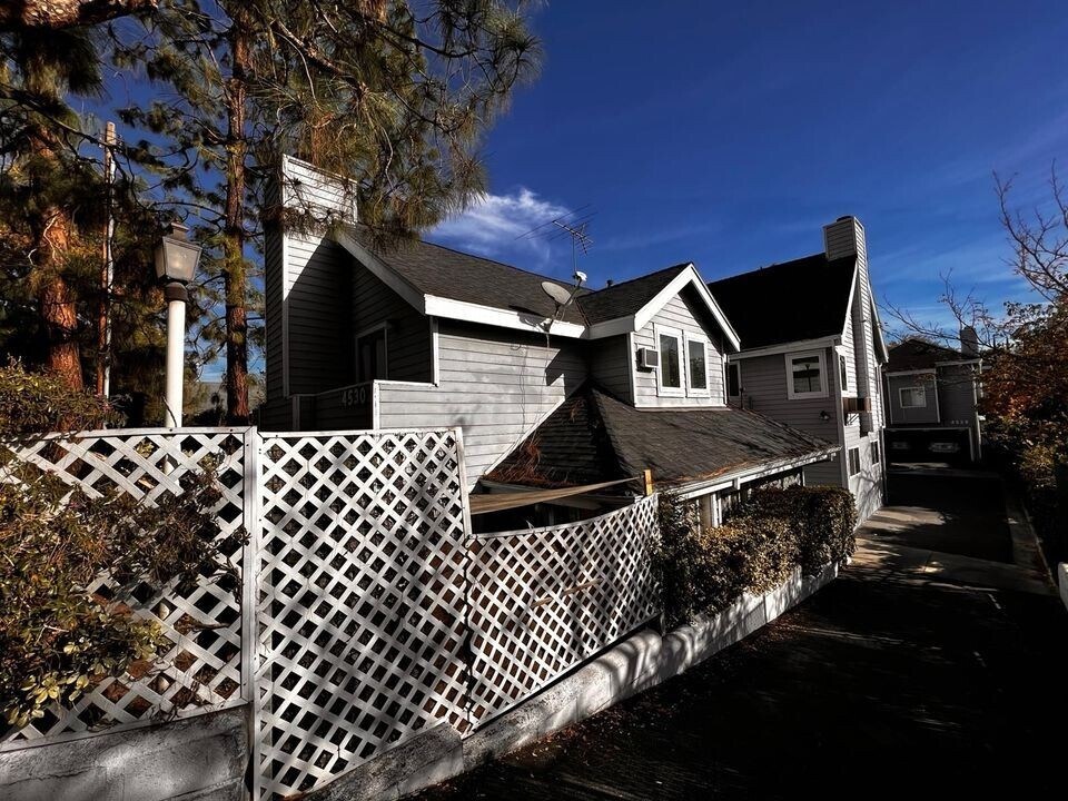 Building Photo - 4530 Whitsett Ave