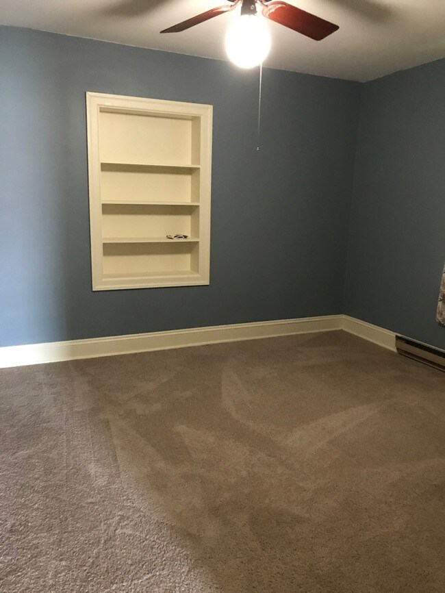 Building Photo - 707 Julian Allsbrook Highway, Weldon