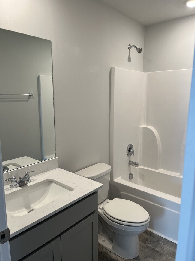 Building Photo - 453 Augustine Dr