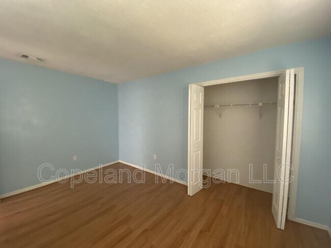 Building Photo - 4300 Trout Dr SE