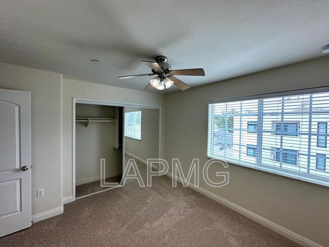 Building Photo - 12217 Moorpark St