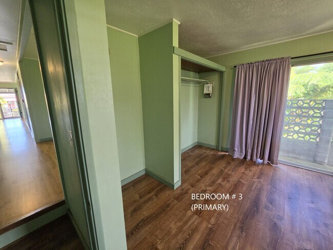 Building Photo - Available July 1 | Flexible 5-Bedroom Layout | 3.5BA Home | Secured Carport