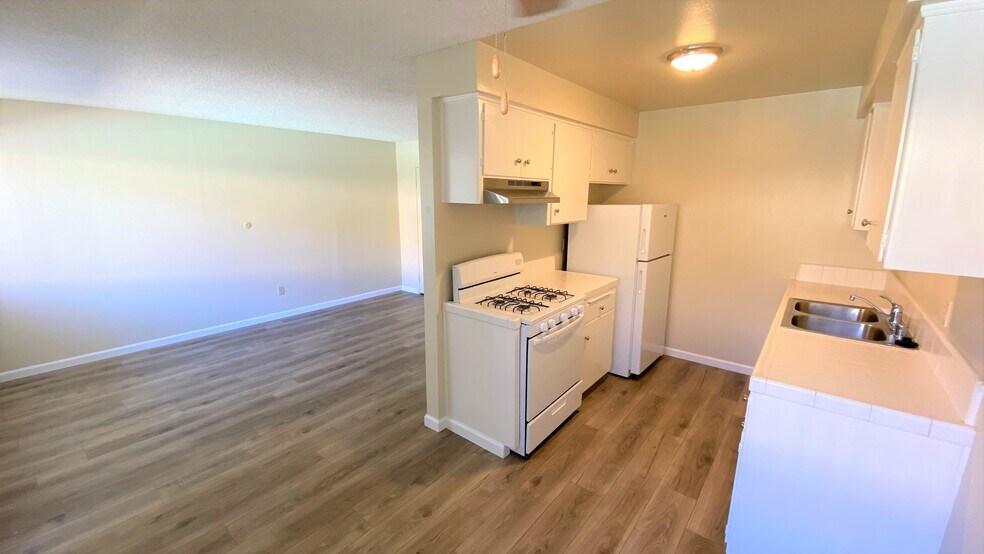 Ranchouse Apartments 1233 E Madison Ave El Cajon CA 92021 Apartment