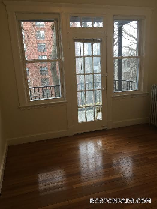 Building Photo - 1634 Commonwealth Ave