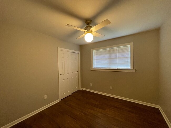 Building Photo - South Bossier Beauty! Hurry Before Its Gone!