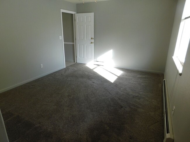 Building Photo - 3 Bed/2 Bath at Fountain Greens