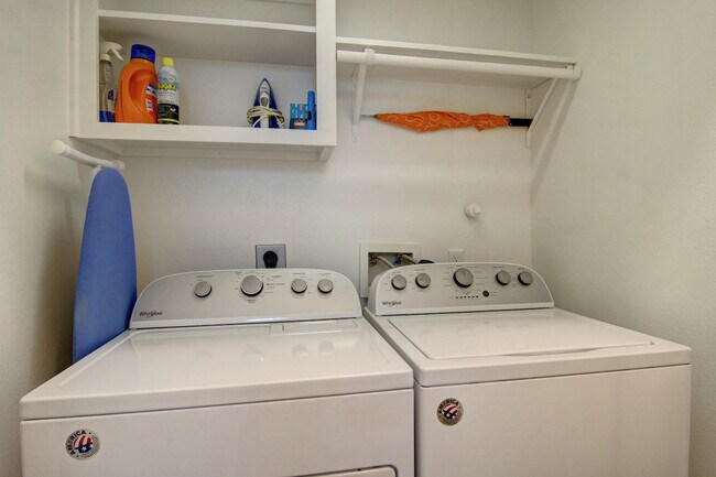 Building Photo - 2211 TX-361