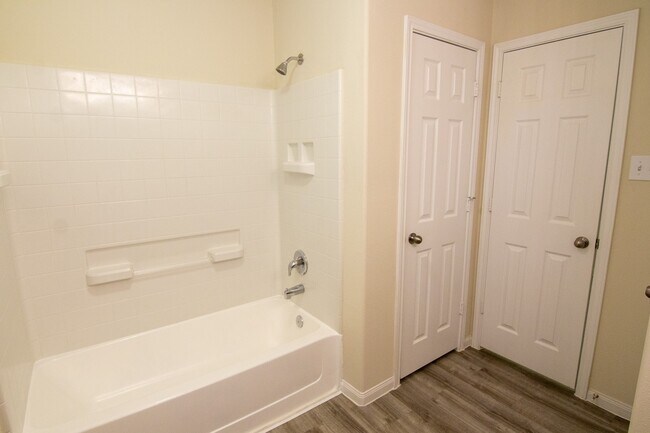 Building Photo - 12243 Gemma Ln