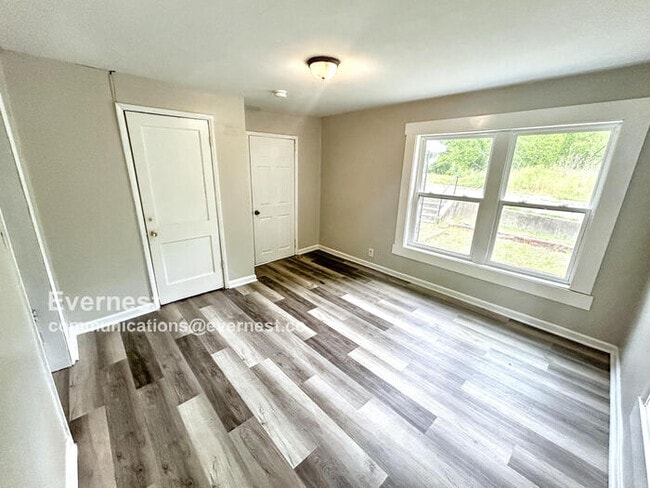 Building Photo - 3117 44th Terrace N
