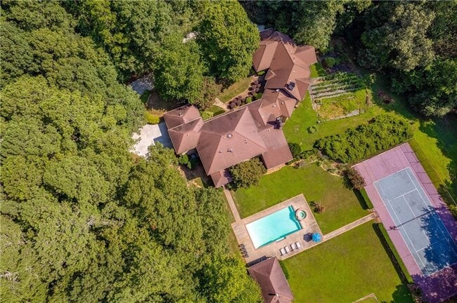 Building Photo - 15905 Westbrook Rd