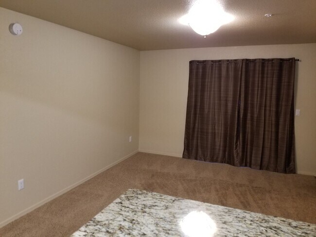 Building Photo - Upgraded West-Flagstaff Condo in the Arbor...