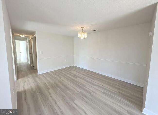 Building Photo - 18001 Chalet Dr