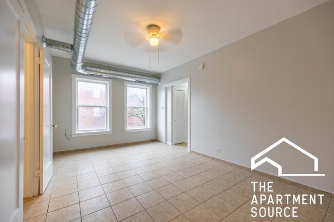 Building Photo - 2712 N Milwaukee Ave