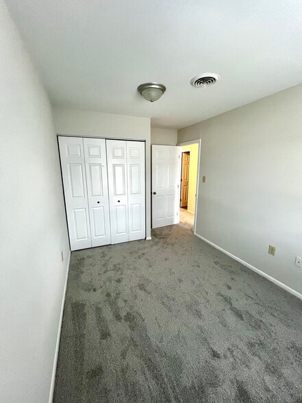 Building Photo - 167 Stonegate Dr