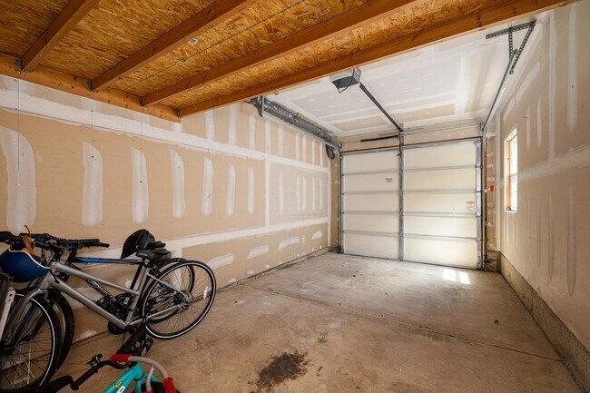 Building Photo - 2906 N Knightsbridge Cir