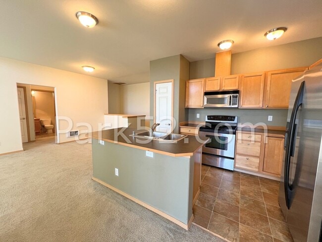 Building Photo - 2 Bedroom Condo in DuPont