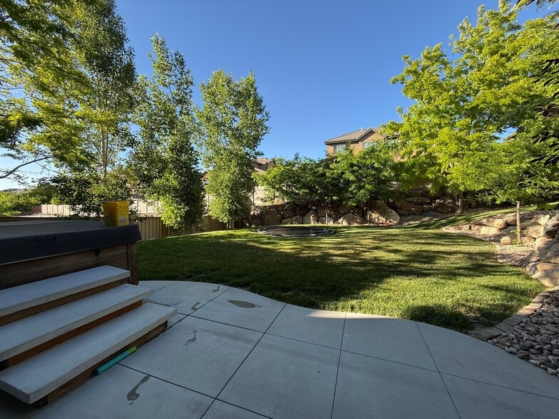 Building Photo - 2152 Aspen Wood Loop W