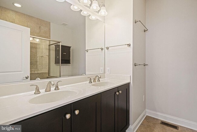 Building Photo - 5926 Talbot Dr
