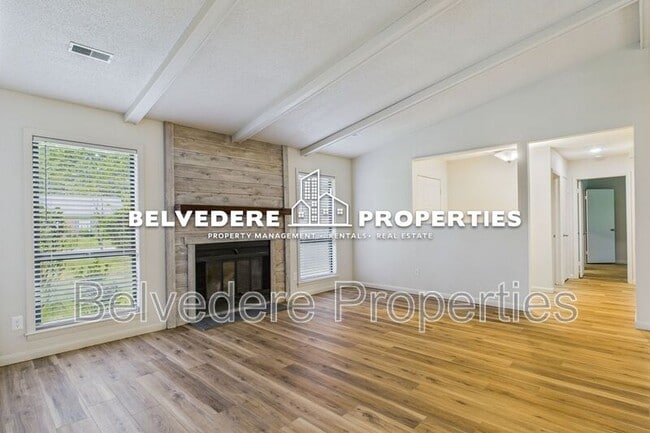 Building Photo - 6 Bellows Ct